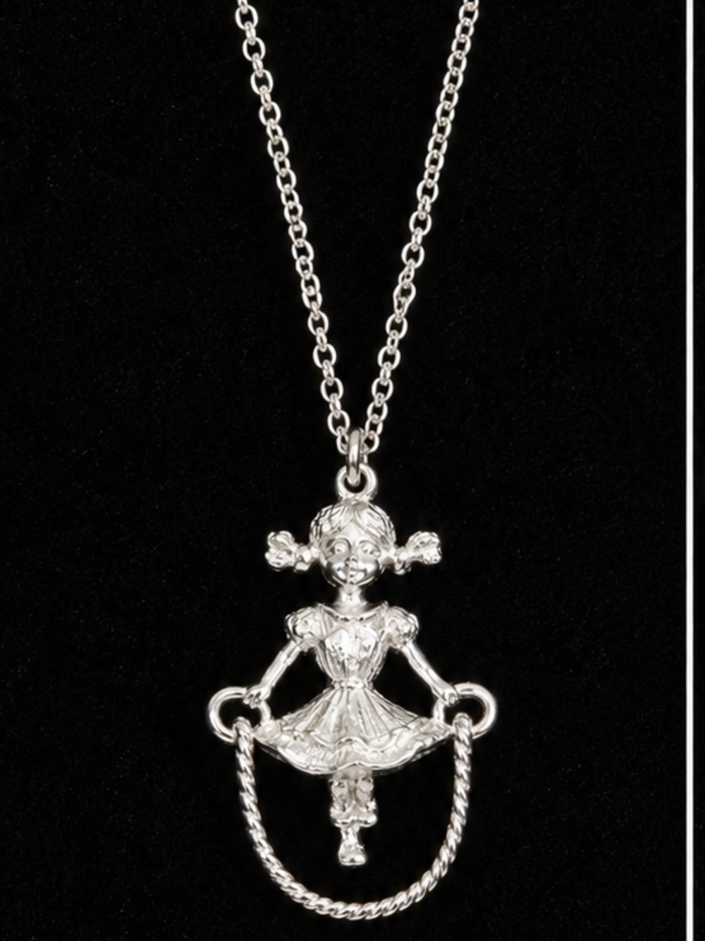 Sarah Coventry "SKIP" Necklace from 1976